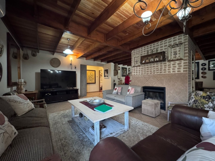 7 Bedroom Property for Sale in Pioneer Park KwaZulu-Natal
