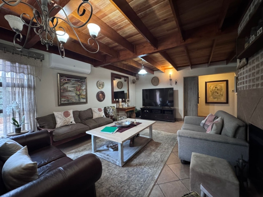 7 Bedroom Property for Sale in Pioneer Park KwaZulu-Natal