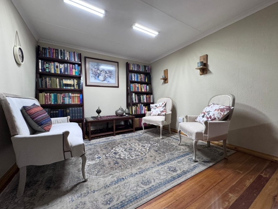 7 Bedroom Property for Sale in Pioneer Park KwaZulu-Natal