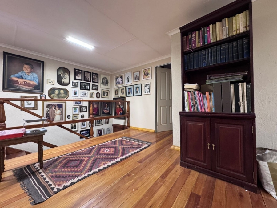 7 Bedroom Property for Sale in Pioneer Park KwaZulu-Natal