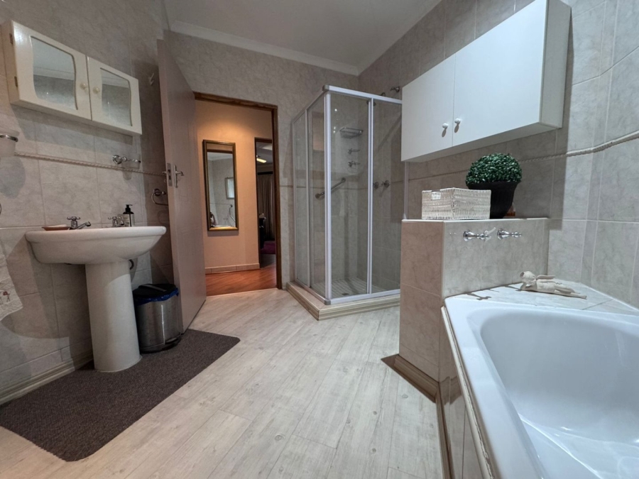 7 Bedroom Property for Sale in Pioneer Park KwaZulu-Natal