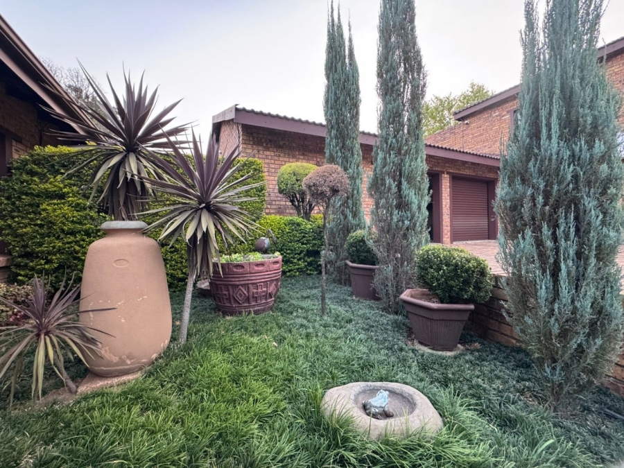 7 Bedroom Property for Sale in Pioneer Park KwaZulu-Natal