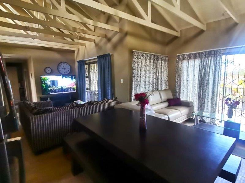 3 Bedroom Property for Sale in Uvongo KwaZulu-Natal