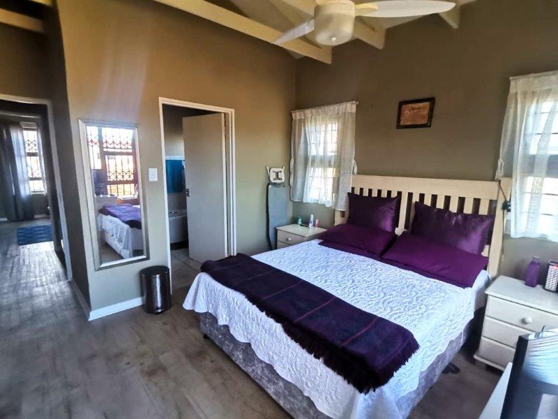 3 Bedroom Property for Sale in Uvongo KwaZulu-Natal