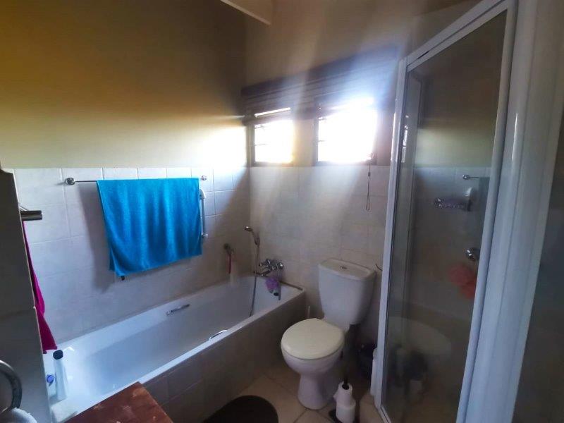 3 Bedroom Property for Sale in Uvongo KwaZulu-Natal