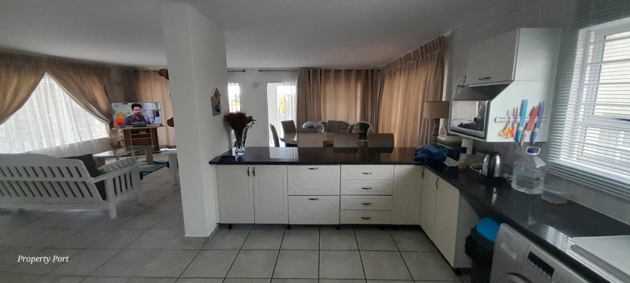 3 Bedroom Property for Sale in Shelly Beach KwaZulu-Natal