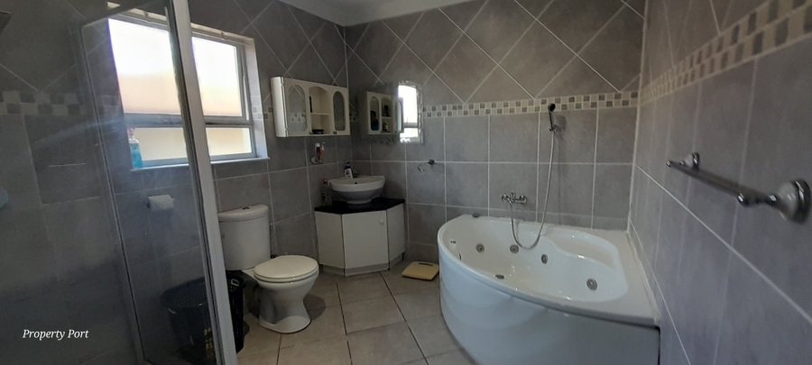 3 Bedroom Property for Sale in Shelly Beach KwaZulu-Natal