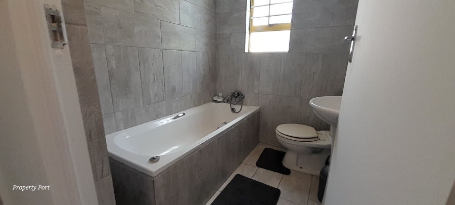 2 Bedroom Property for Sale in Margate KwaZulu-Natal