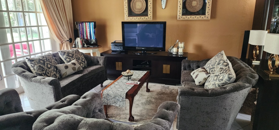 4 Bedroom Property for Sale in Umtentweni KwaZulu-Natal