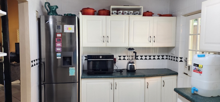 4 Bedroom Property for Sale in Umtentweni KwaZulu-Natal