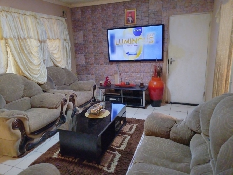  Bedroom Property for Sale in Esikhawini KwaZulu-Natal