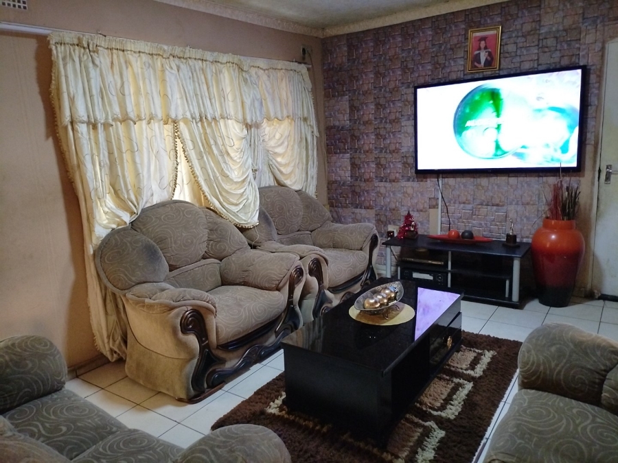  Bedroom Property for Sale in Esikhawini KwaZulu-Natal