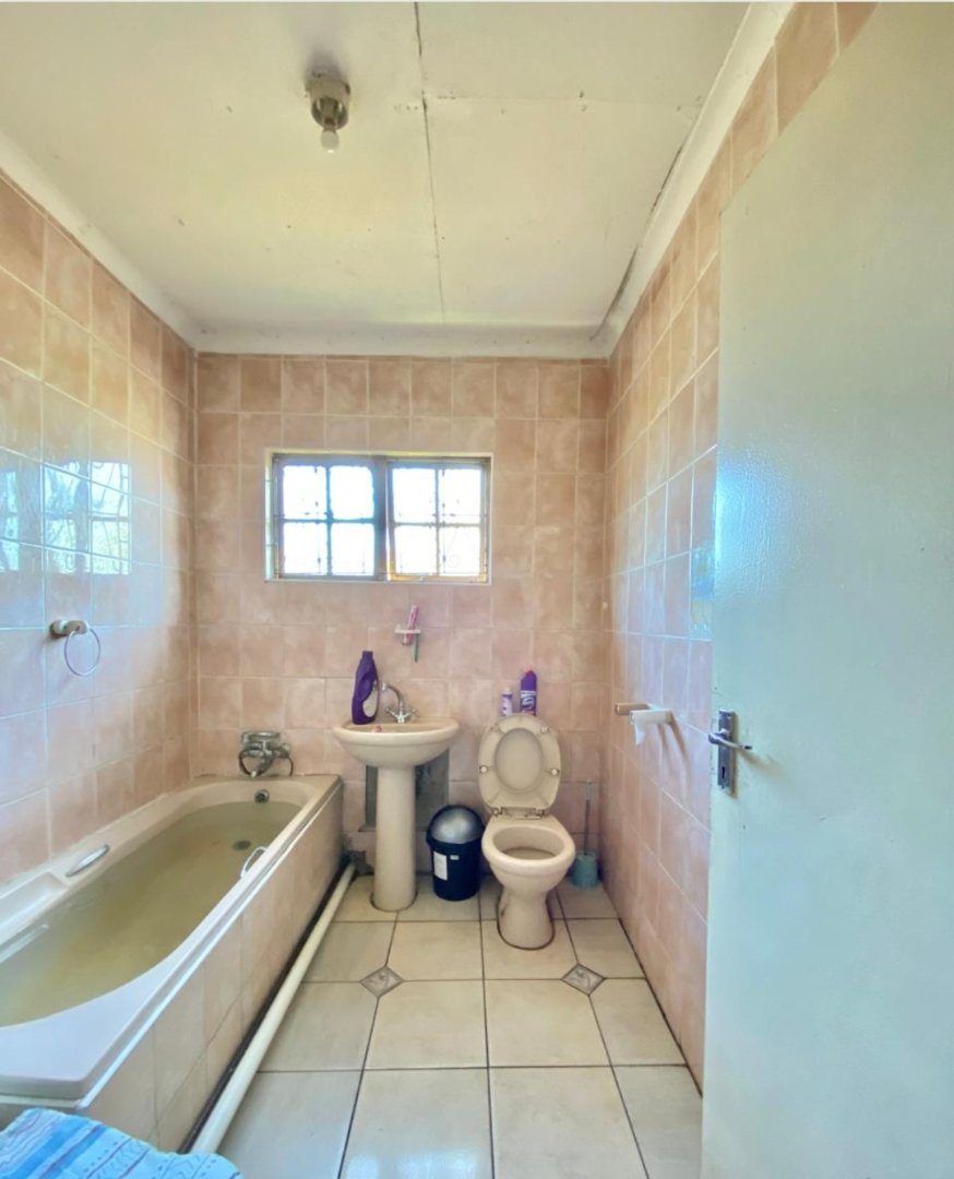  Bedroom Property for Sale in Esikhawini KwaZulu-Natal