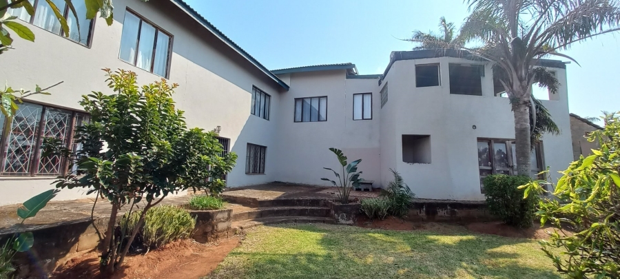7 Bedroom Property for Sale in Hibberdene KwaZulu-Natal