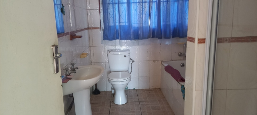 7 Bedroom Property for Sale in Hibberdene KwaZulu-Natal
