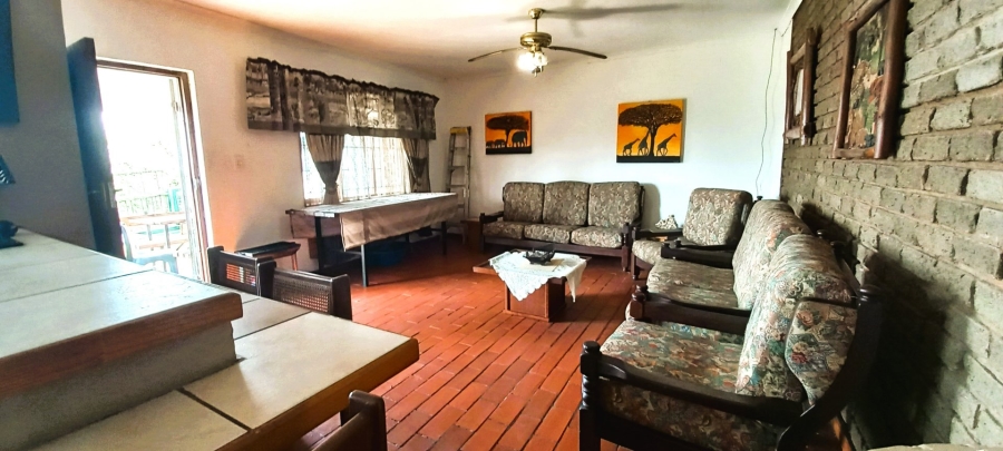 7 Bedroom Property for Sale in Hibberdene KwaZulu-Natal