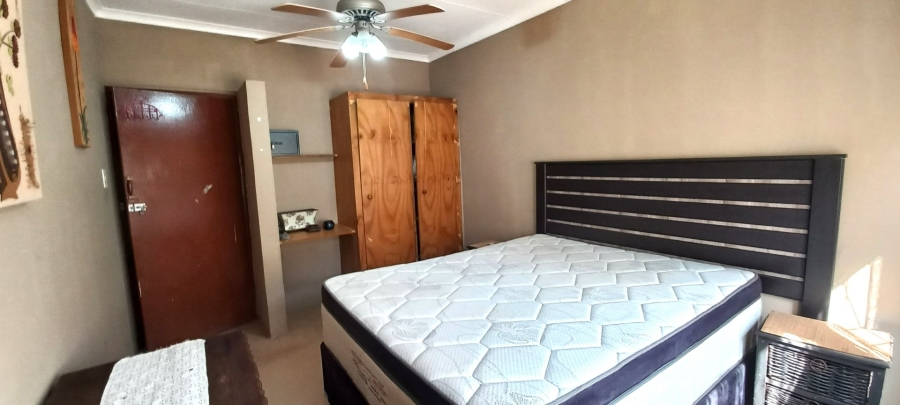 7 Bedroom Property for Sale in Hibberdene KwaZulu-Natal