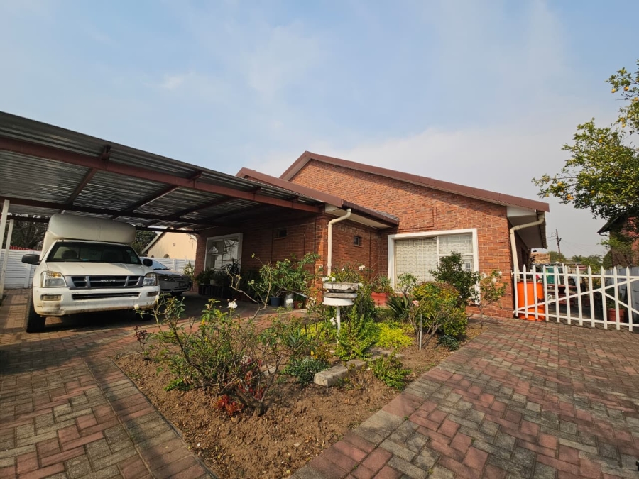 3 Bedroom Property for Sale in Lennoxton KwaZulu-Natal