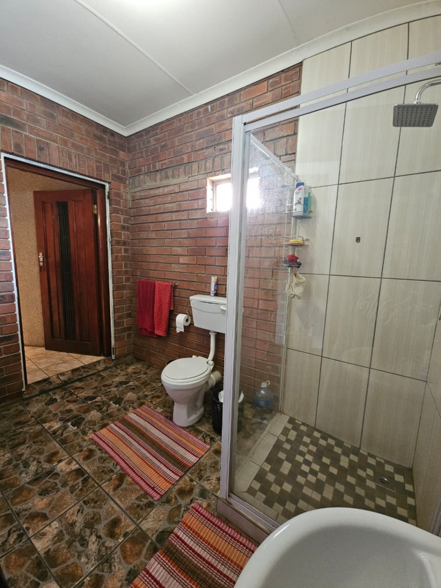 3 Bedroom Property for Sale in Lennoxton KwaZulu-Natal