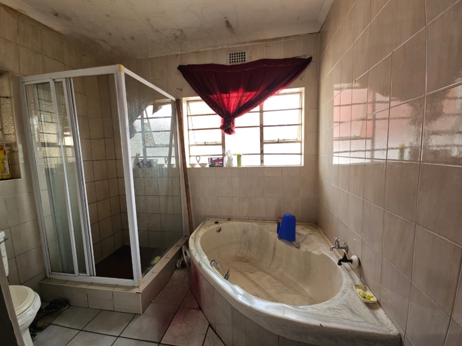 3 Bedroom Property for Sale in Lennoxton KwaZulu-Natal