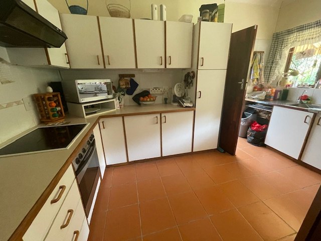 3 Bedroom Property for Sale in Umtentweni KwaZulu-Natal