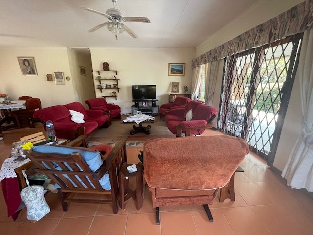 3 Bedroom Property for Sale in Umtentweni KwaZulu-Natal