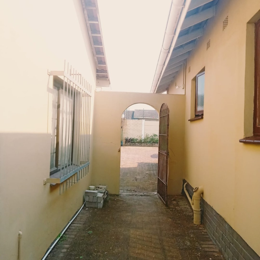 4 Bedroom Property for Sale in St Michaels On Sea KwaZulu-Natal