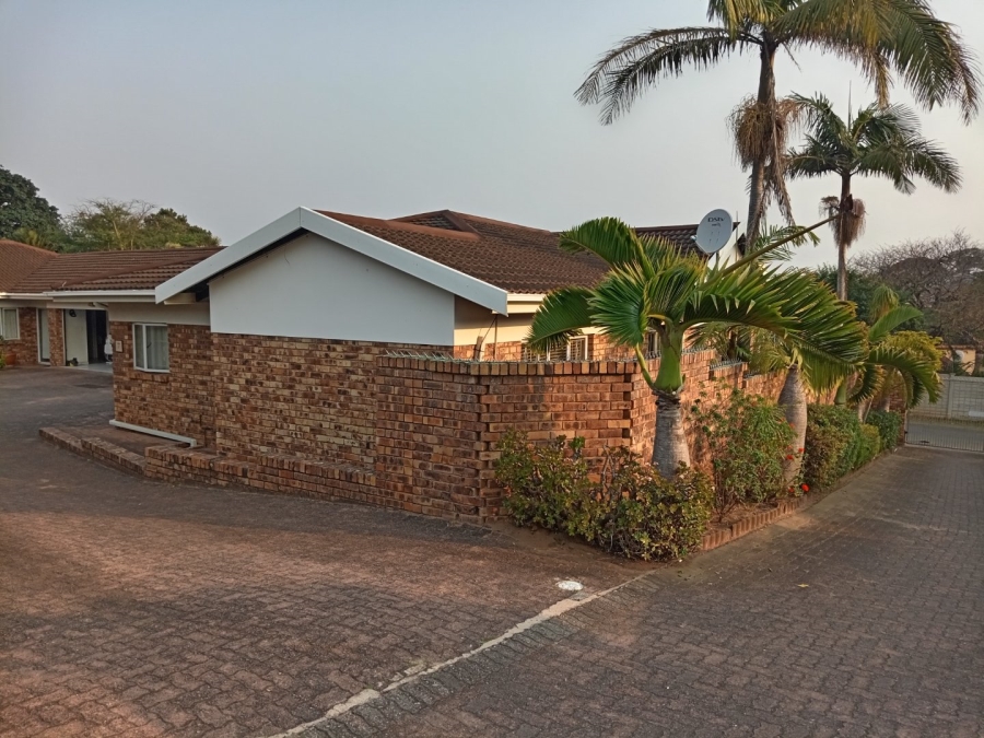 3 Bedroom Property for Sale in Uvongo KwaZulu-Natal