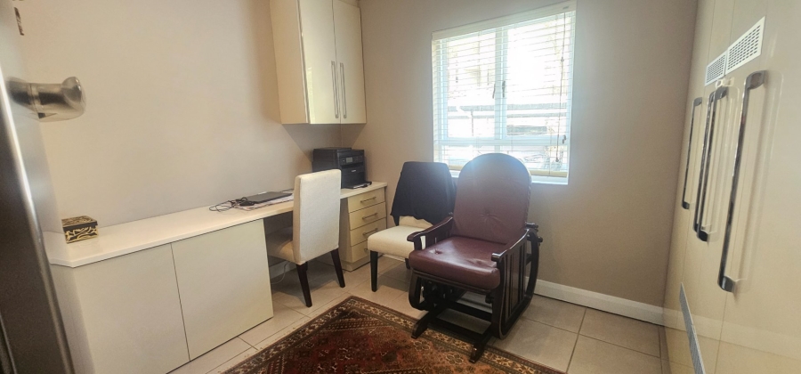 3 Bedroom Property for Sale in Sherwood KwaZulu-Natal