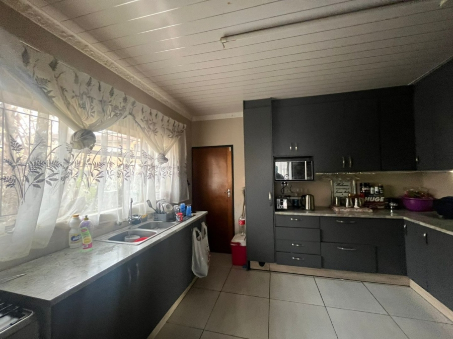 3 Bedroom Property for Sale in Lennoxton KwaZulu-Natal