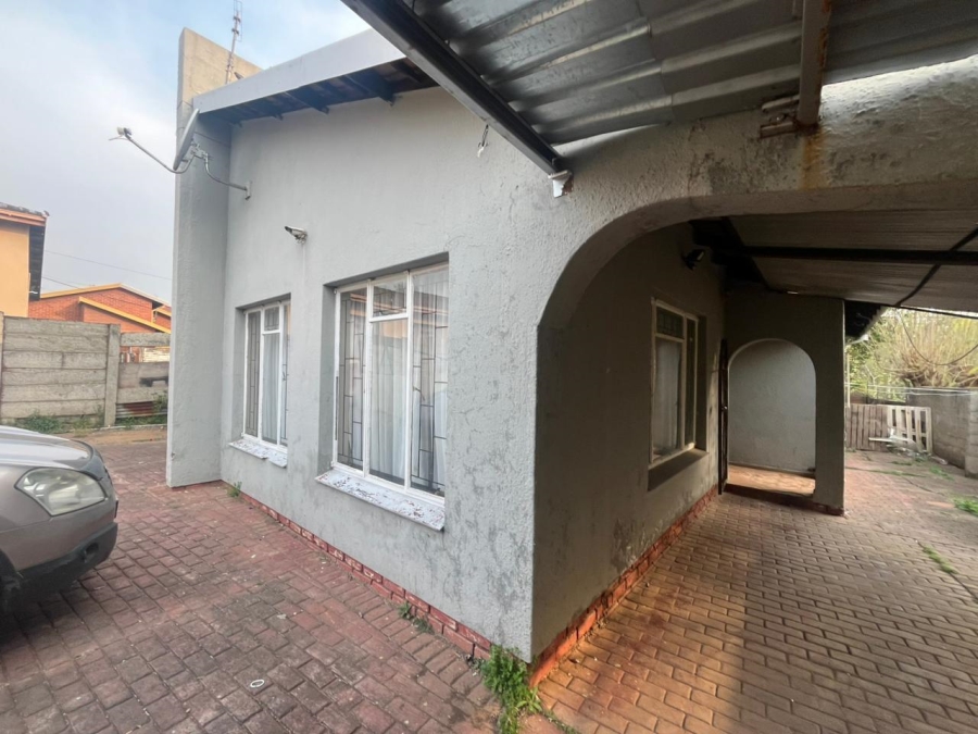 3 Bedroom Property for Sale in Lennoxton KwaZulu-Natal