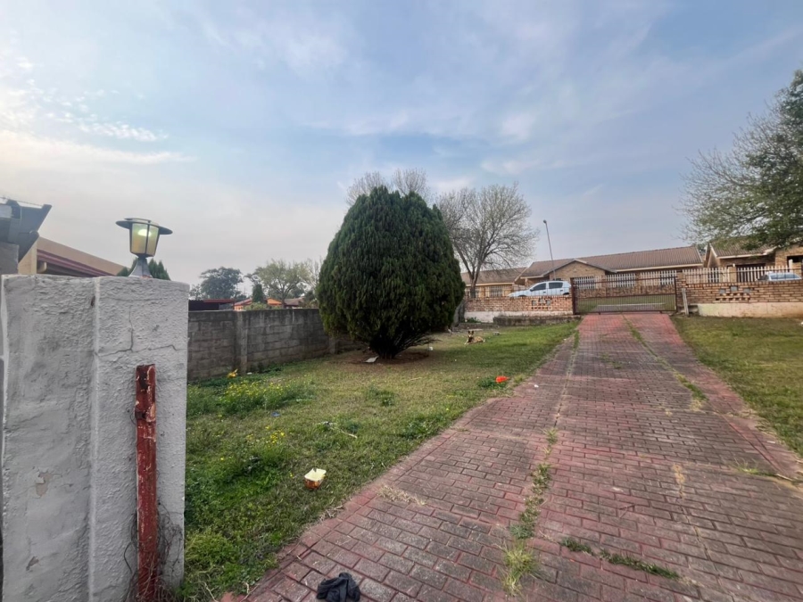 3 Bedroom Property for Sale in Lennoxton KwaZulu-Natal