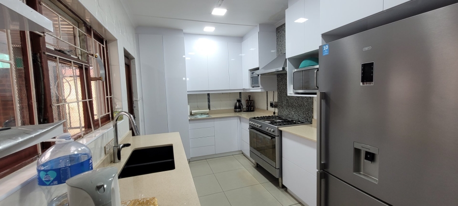 3 Bedroom Property for Sale in Oslo Beach KwaZulu-Natal