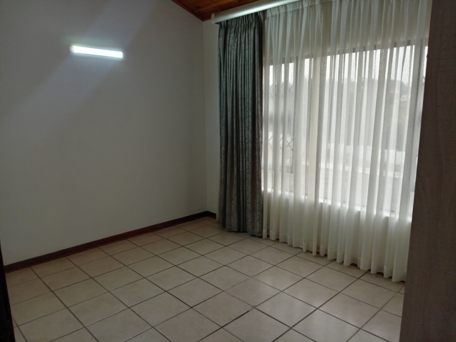 4 Bedroom Property for Sale in Uvongo KwaZulu-Natal