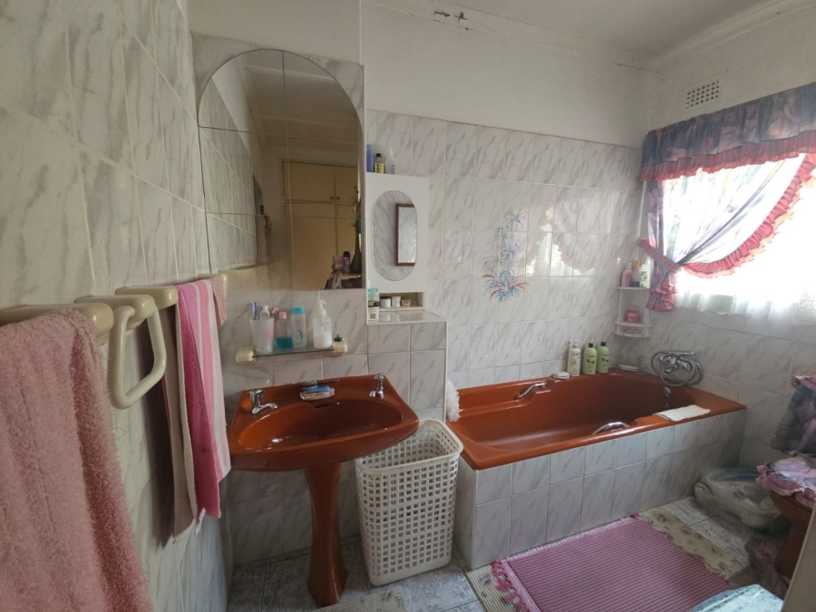 3 Bedroom Property for Sale in Pioneer Park KwaZulu-Natal