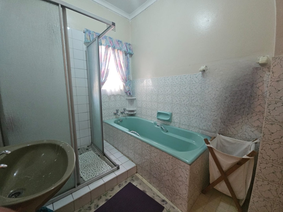 3 Bedroom Property for Sale in Pioneer Park KwaZulu-Natal