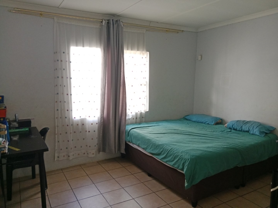 5 Bedroom Property for Sale in Raisethorpe KwaZulu-Natal