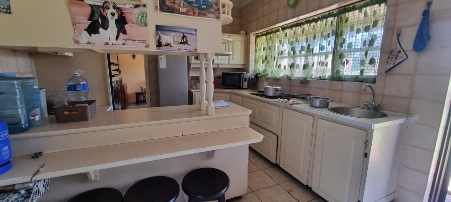 4 Bedroom Property for Sale in St Michaels On Sea KwaZulu-Natal