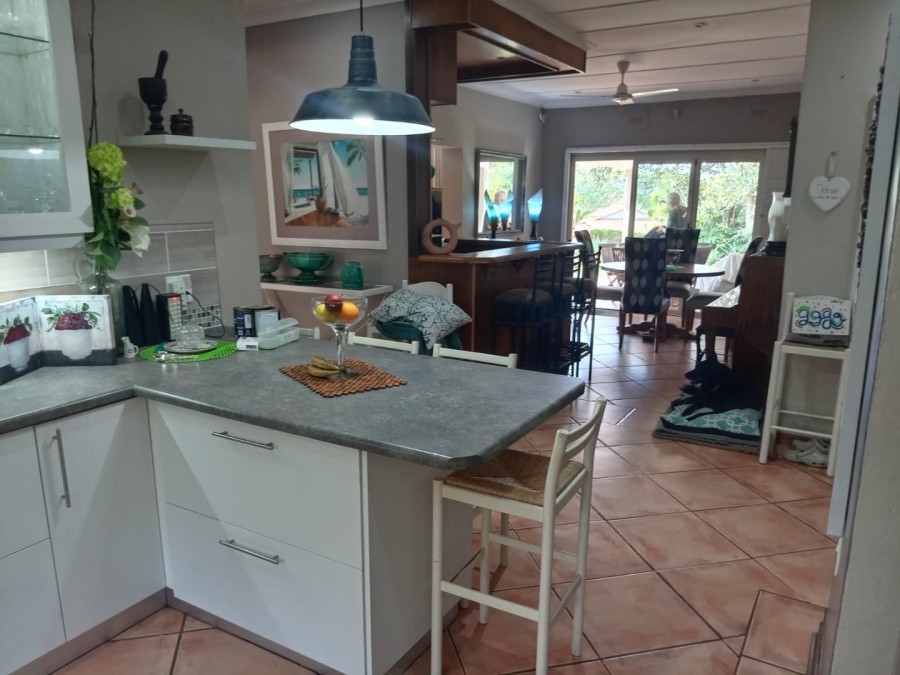 3 Bedroom Property for Sale in Uvongo KwaZulu-Natal