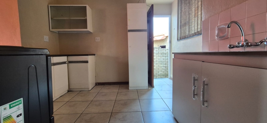 2 Bedroom Property for Sale in Huttenheights KwaZulu-Natal