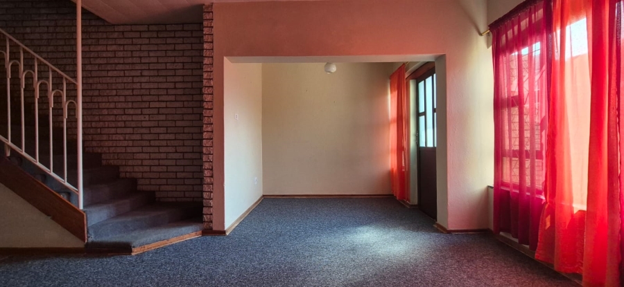 2 Bedroom Property for Sale in Huttenheights KwaZulu-Natal