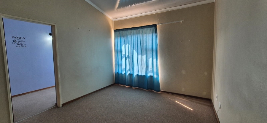 2 Bedroom Property for Sale in Huttenheights KwaZulu-Natal