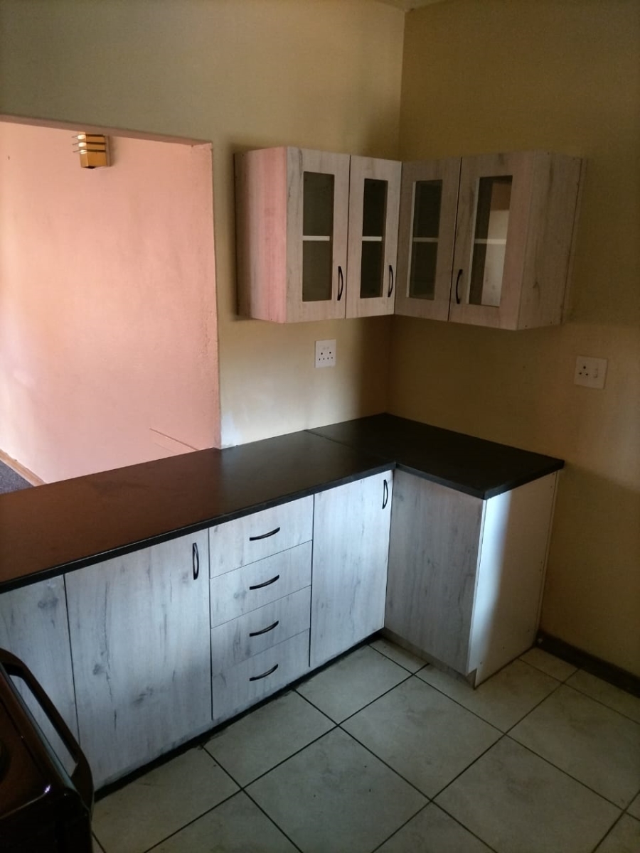 2 Bedroom Property for Sale in Huttenheights KwaZulu-Natal