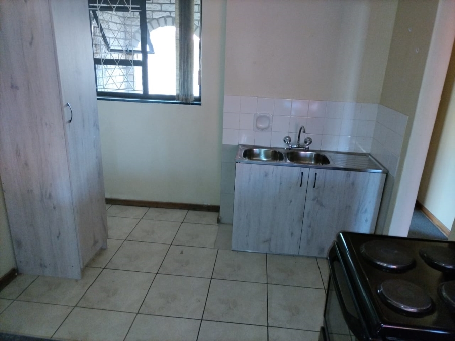 2 Bedroom Property for Sale in Huttenheights KwaZulu-Natal