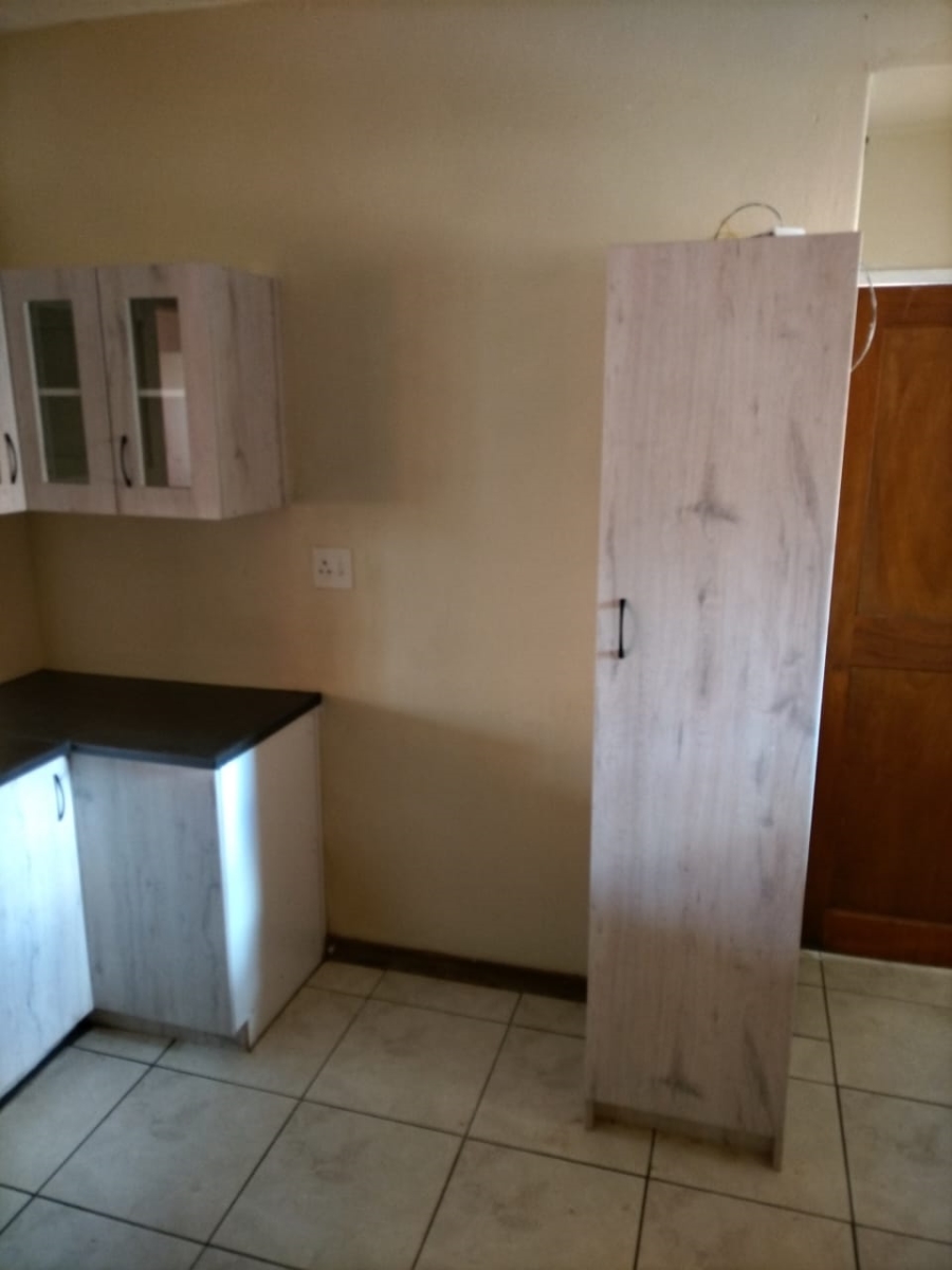 2 Bedroom Property for Sale in Huttenheights KwaZulu-Natal