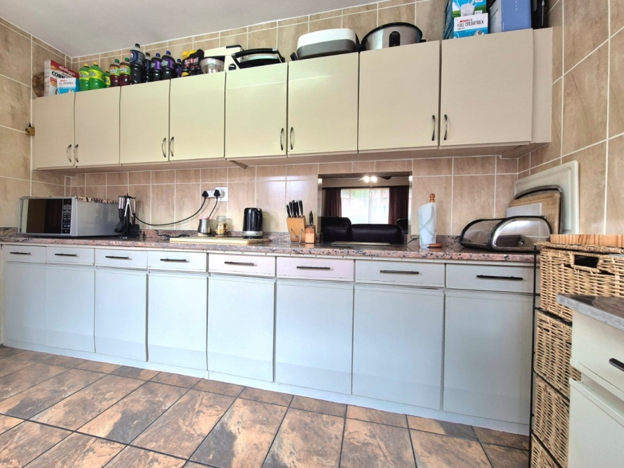 3 Bedroom Property for Sale in Huttenheights KwaZulu-Natal