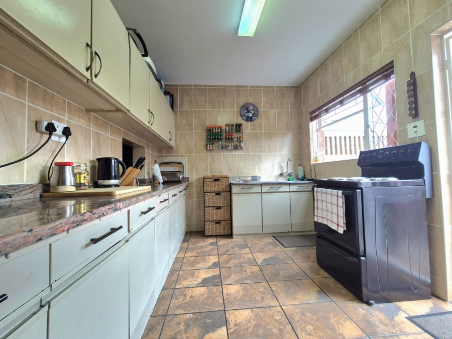 3 Bedroom Property for Sale in Huttenheights KwaZulu-Natal