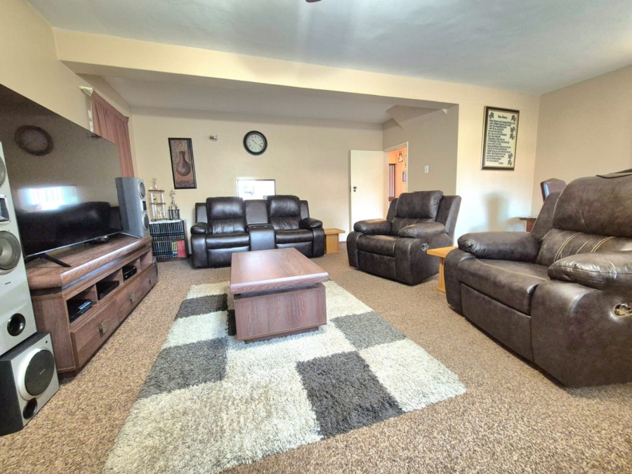 3 Bedroom Property for Sale in Huttenheights KwaZulu-Natal