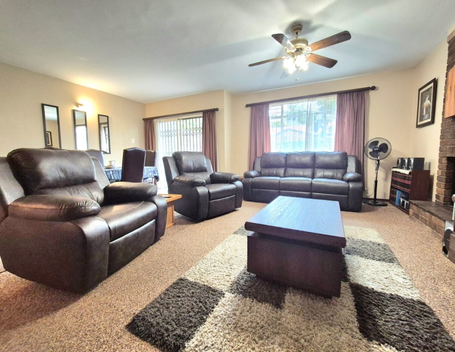 3 Bedroom Property for Sale in Huttenheights KwaZulu-Natal