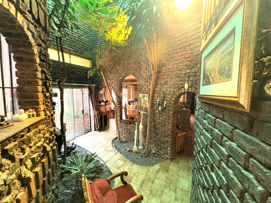 4 Bedroom Property for Sale in Huttenheights KwaZulu-Natal